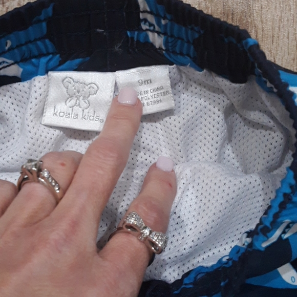 9M Swim Set Trunks, Flip Flops & Rash Guard - Picture 5 of 8